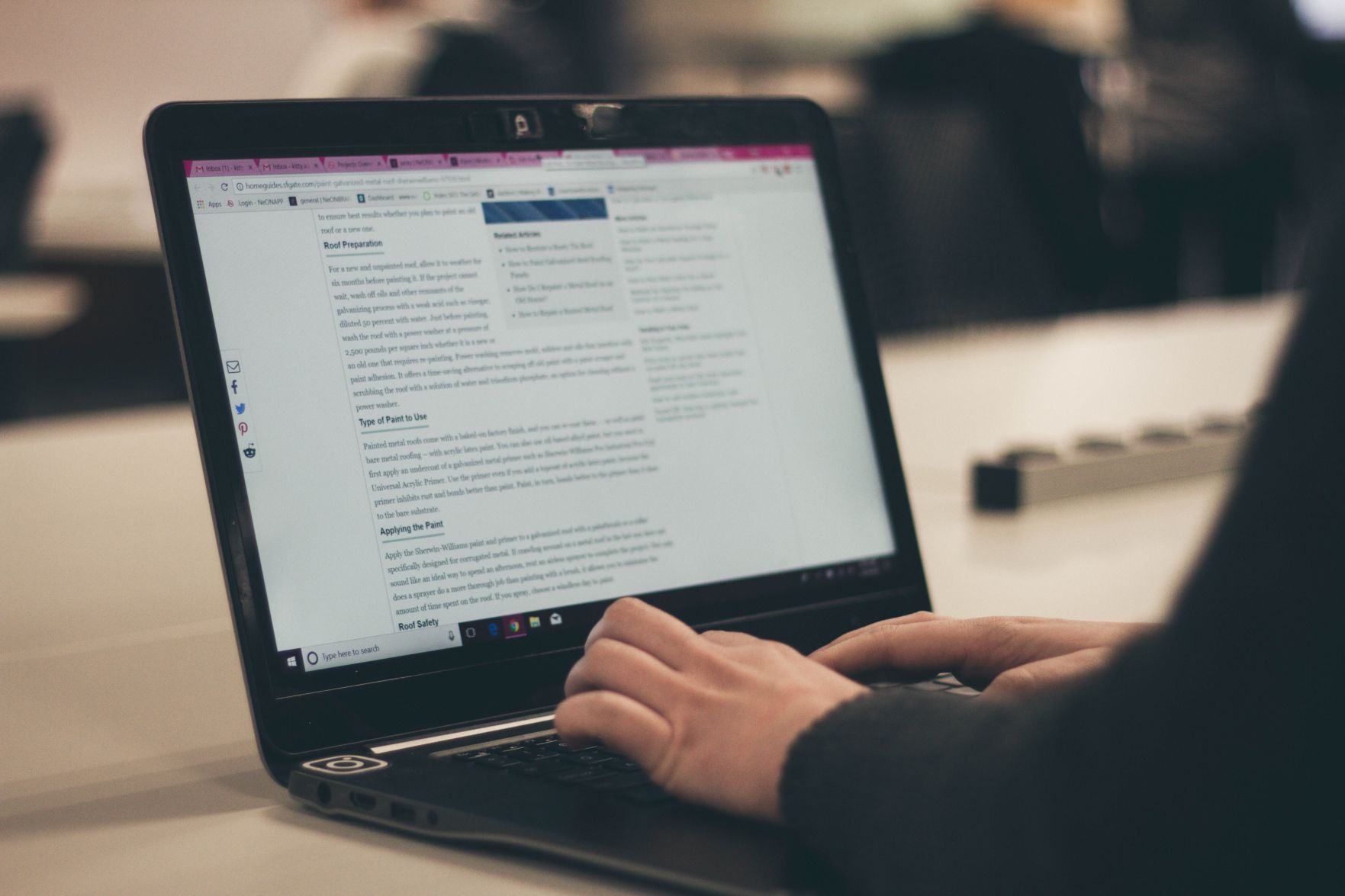 person blogging